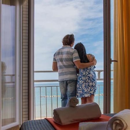 Hotel President'S Pesaro Bagian luar foto
