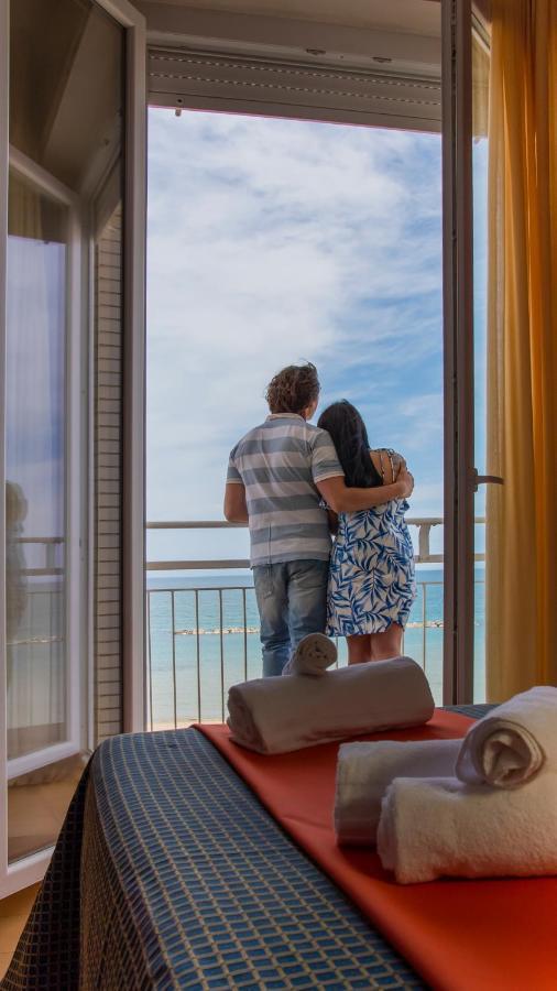 Hotel President'S Pesaro Bagian luar foto