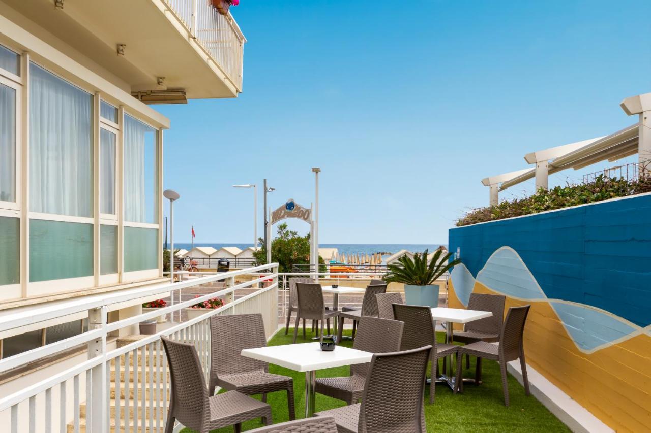 Hotel President'S Pesaro Bagian luar foto
