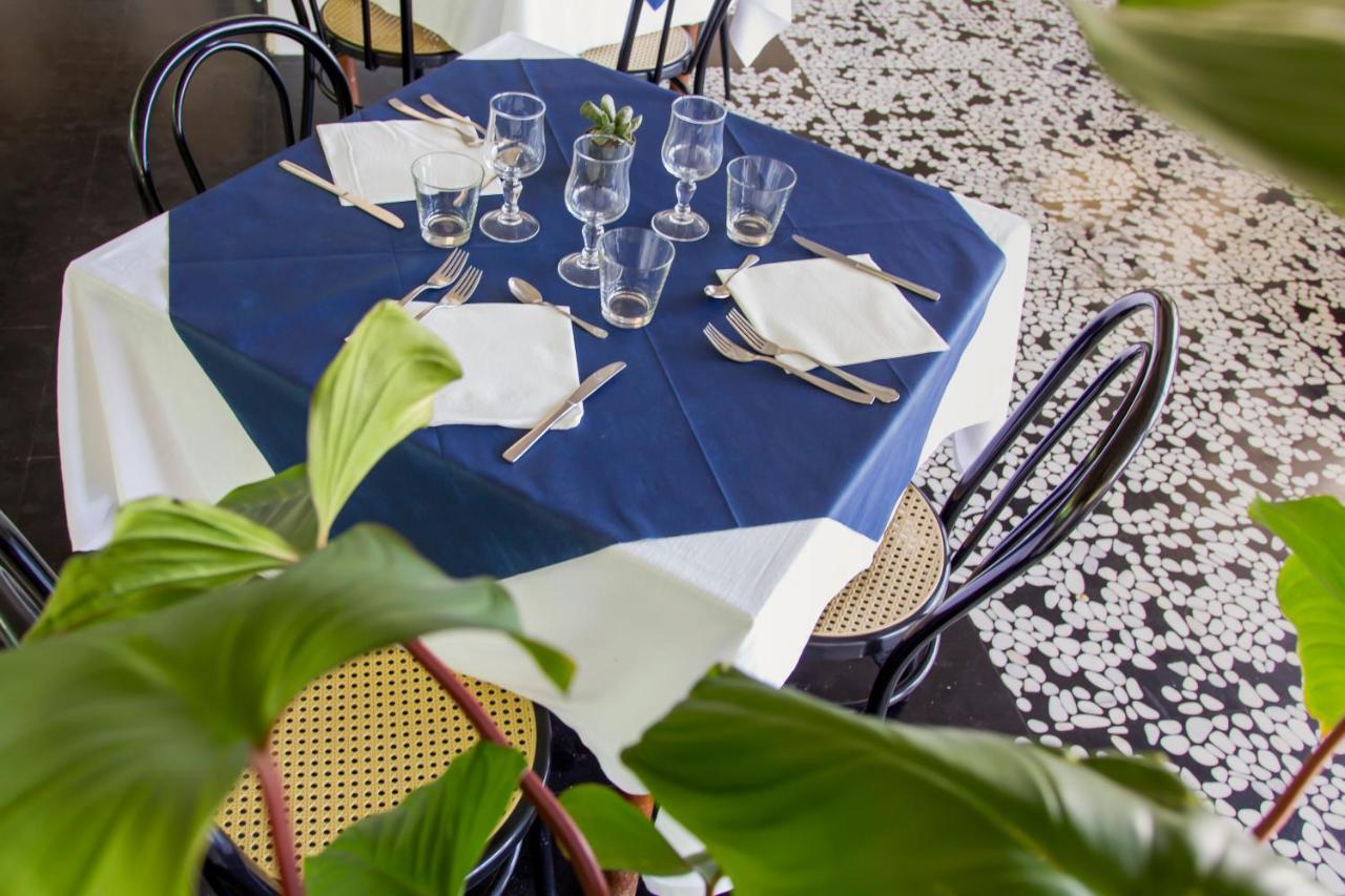 Hotel President'S Pesaro Bagian luar foto