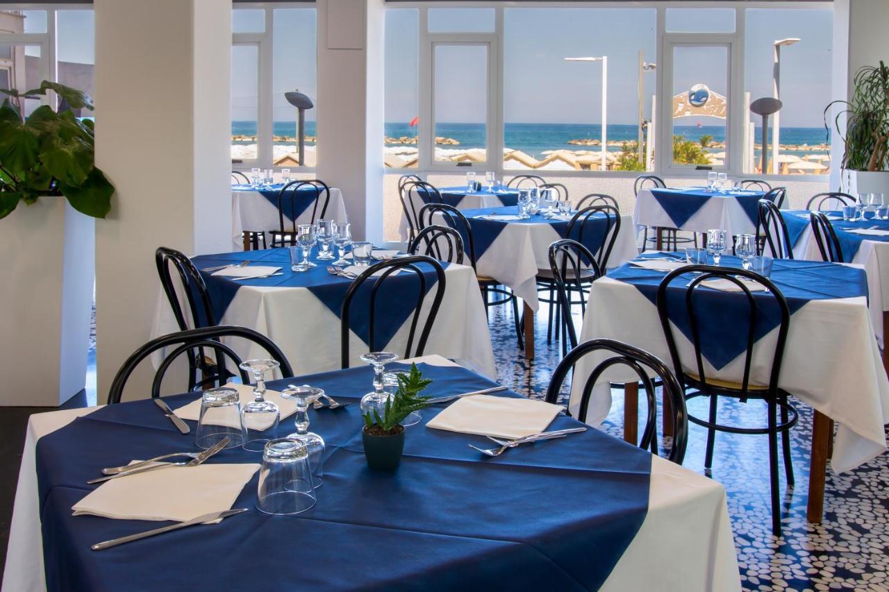 Hotel President'S Pesaro Bagian luar foto