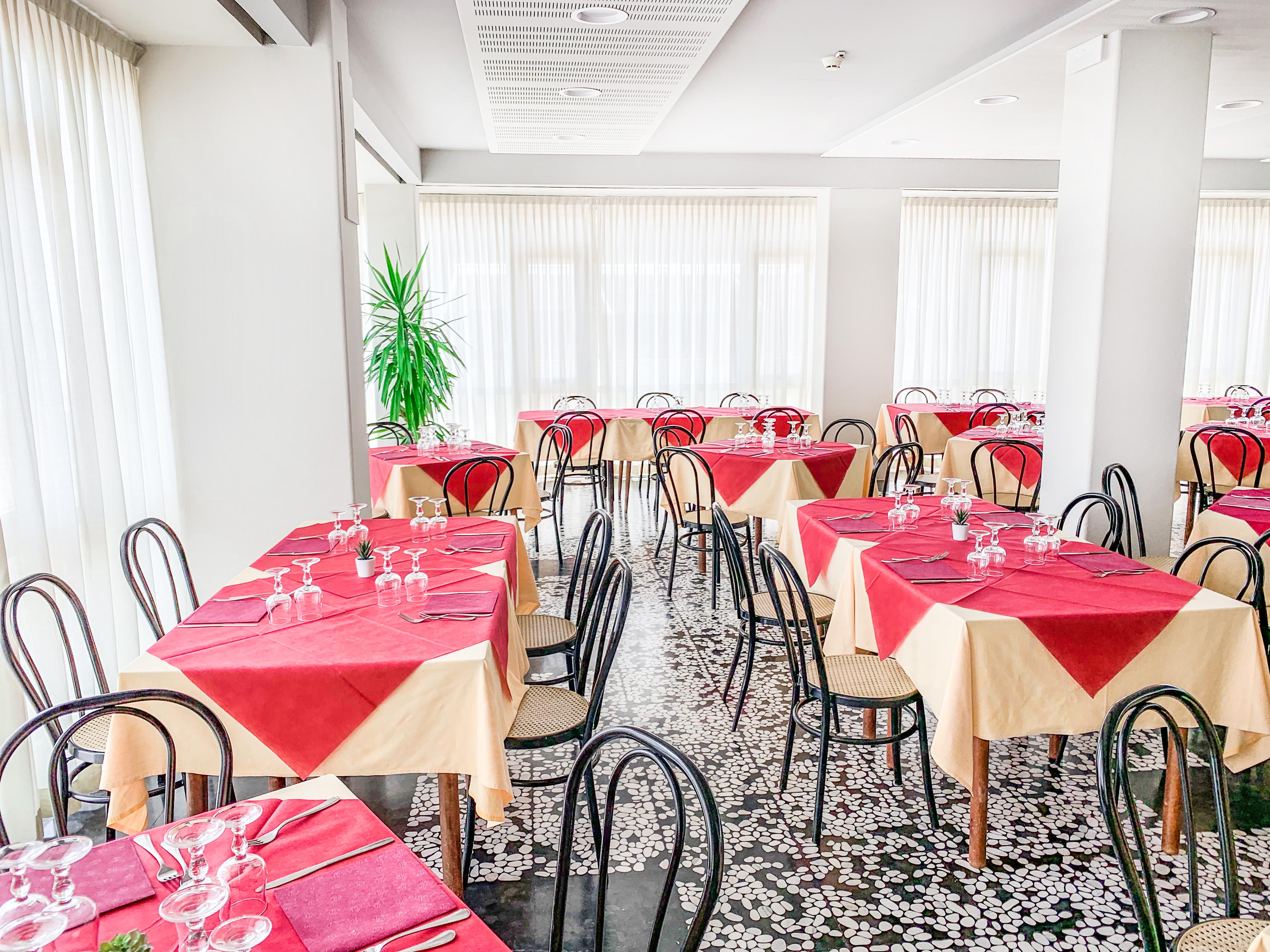 Hotel President'S Pesaro Bagian luar foto