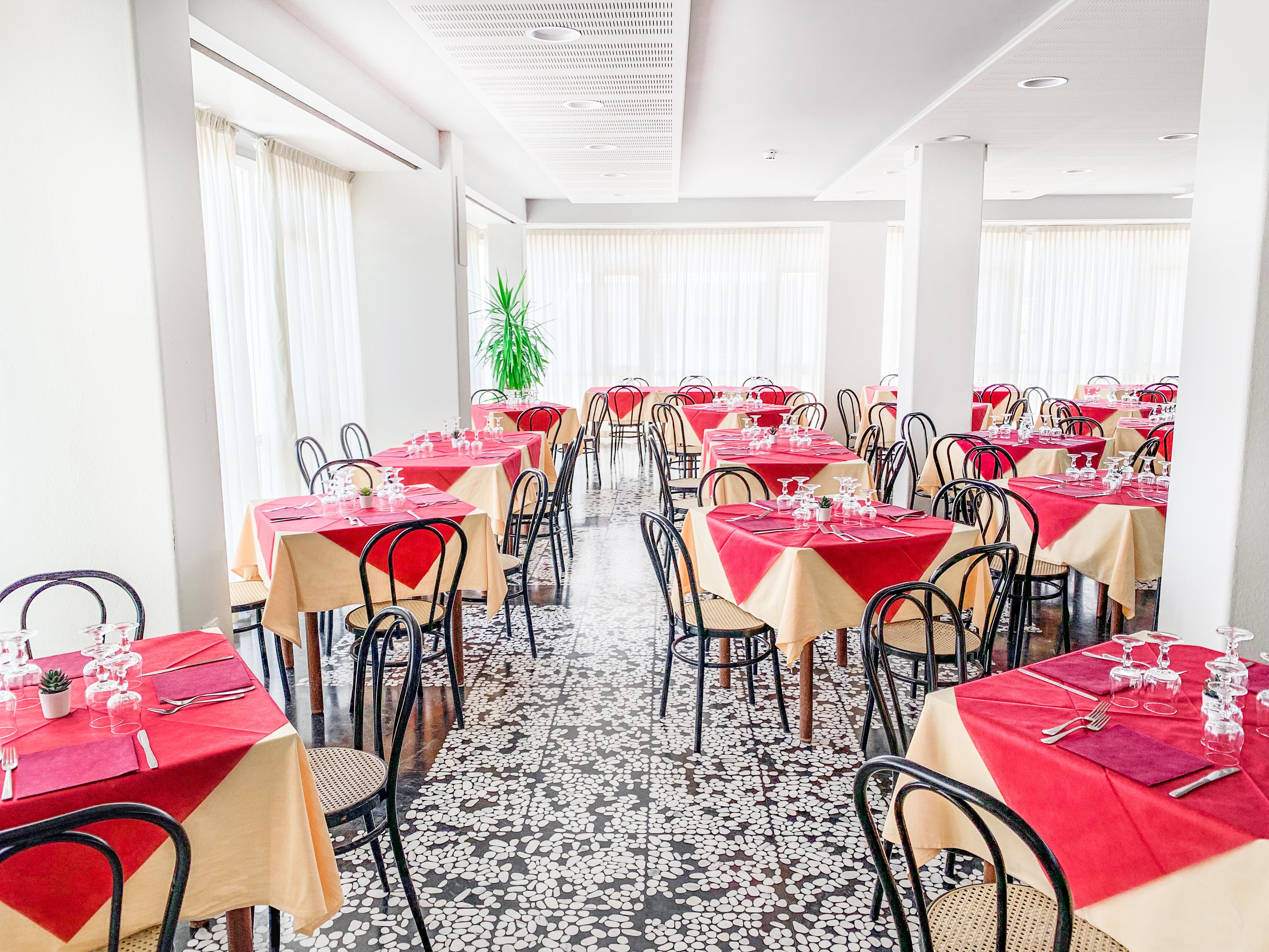 Hotel President'S Pesaro Bagian luar foto