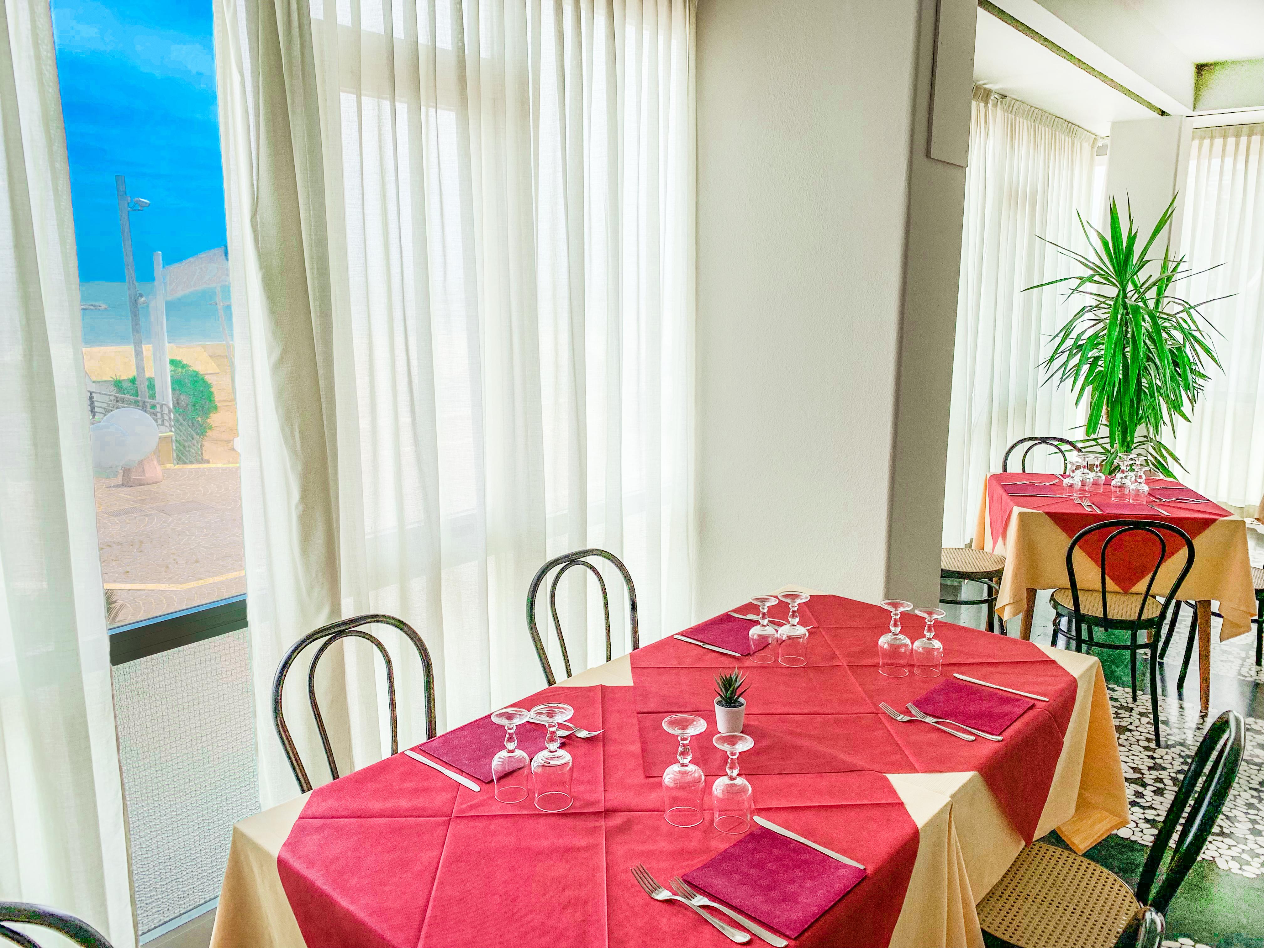 Hotel President'S Pesaro Bagian luar foto